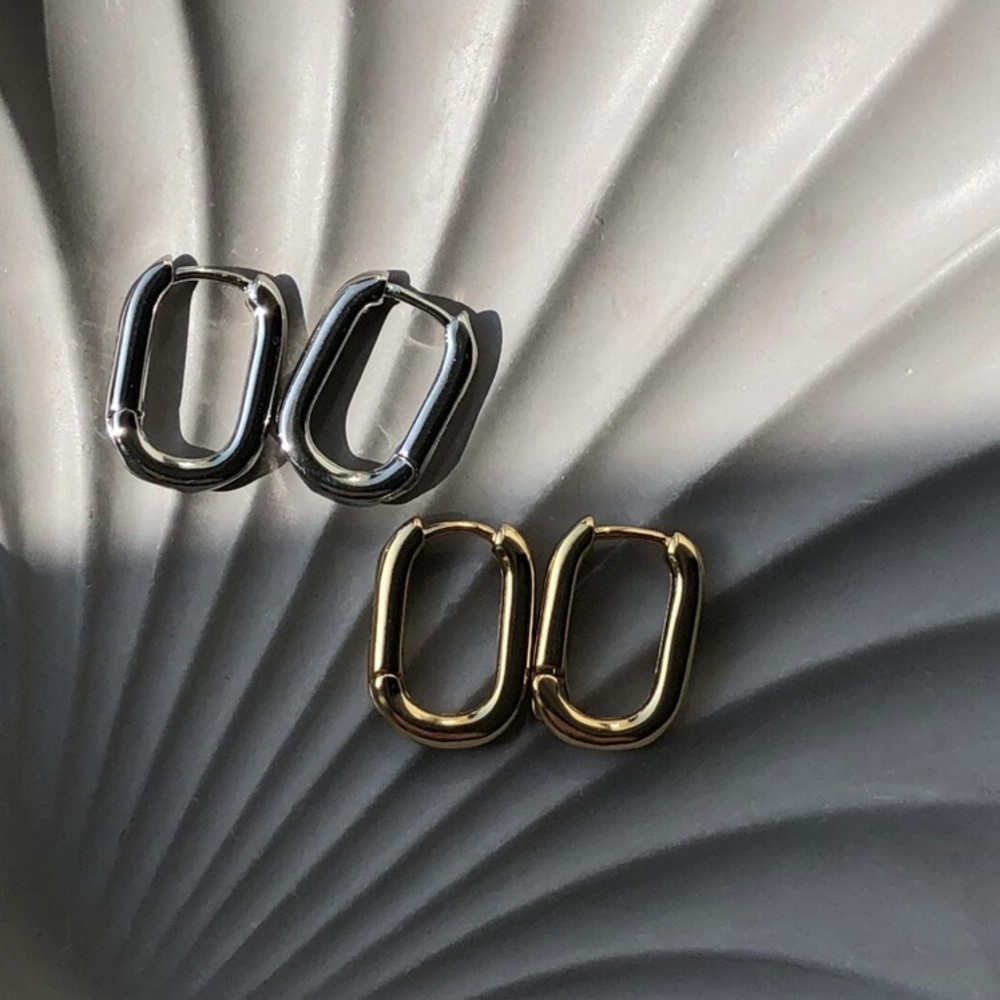 Ster.Silver small classic huggie earrings - Picture 2 of 4